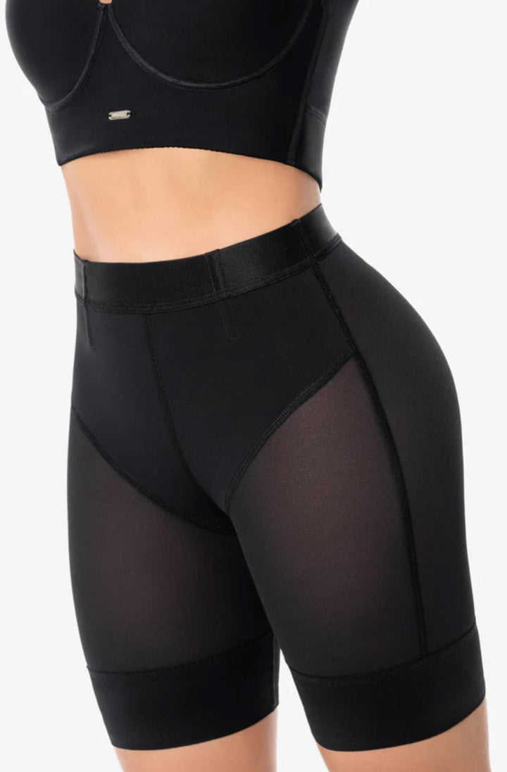 Faja Short de Control con Cola Invisible y Cintura Semi Reloj de Arena