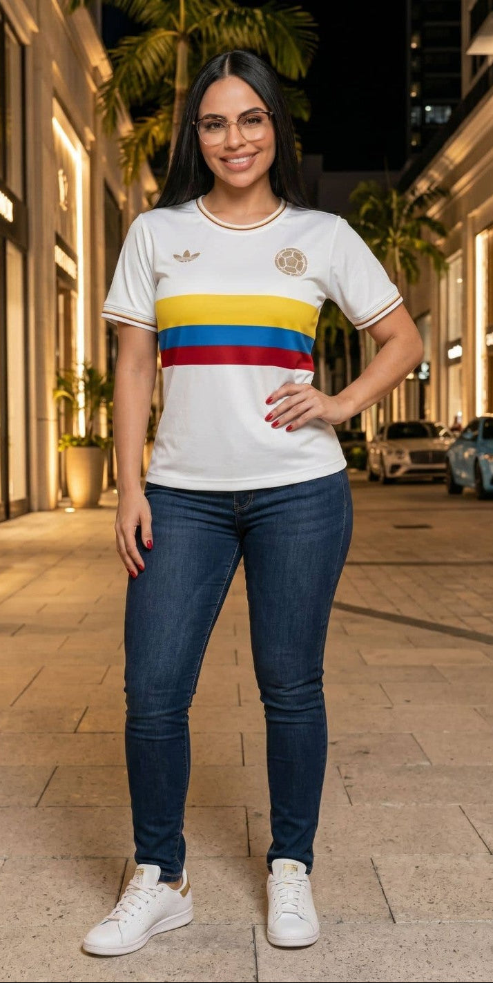 CAMISETA SELECCION COLOMBIA MUNDIAL 2026 PARA MUJER TRICOLOR EDICION ESPECIAL CENTENARIO AZUL SEGUNDA EQUIPACION