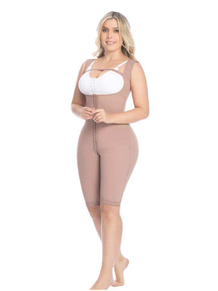 HIGH BACK GIRDLE WITH THICK STRAPS, THREE LEVELS OF CLOSURE WITH BUTT LIFTING HOOK