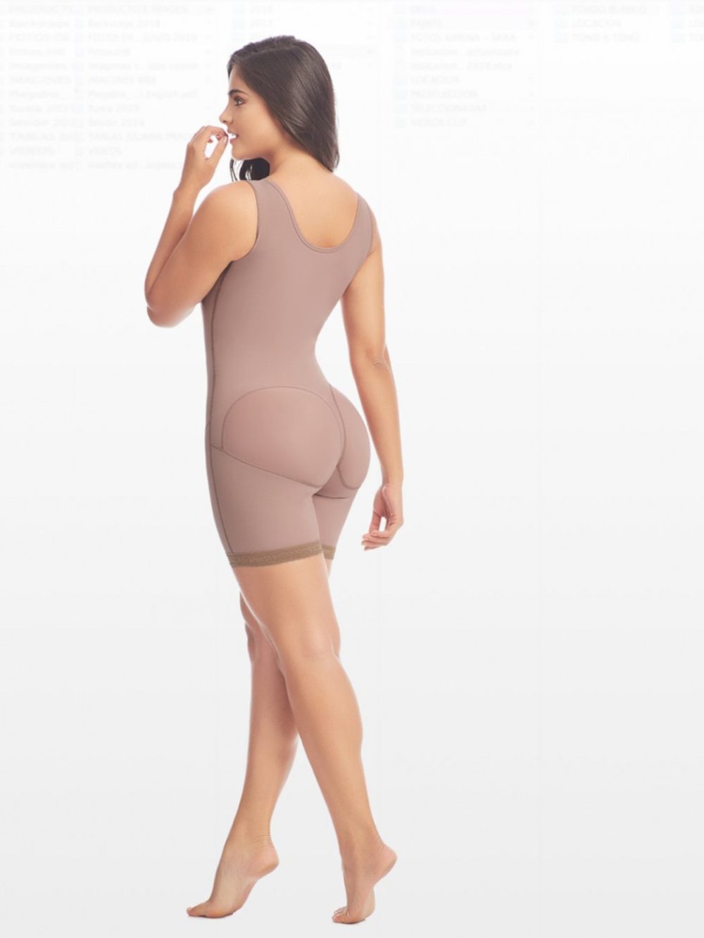 Girdle with bra up to mid-leg, three levels of closure, butt lifter