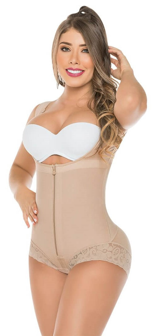 100% COLOMBIAN SALOMÉ GIRDLE BODYSUIT WITH LACE PANTY AND FREE BUST